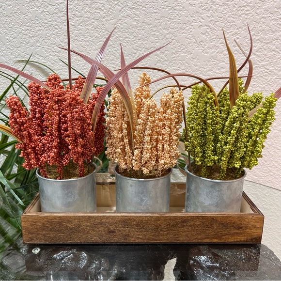 🍁Handcrafted🍂 Tri-Color Faux Autumn Foliage Decor In Rustic Planter Box - Picture 7 of 10